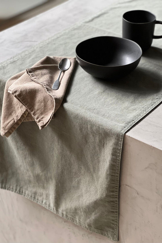 Linen double-sided table runner green/grey