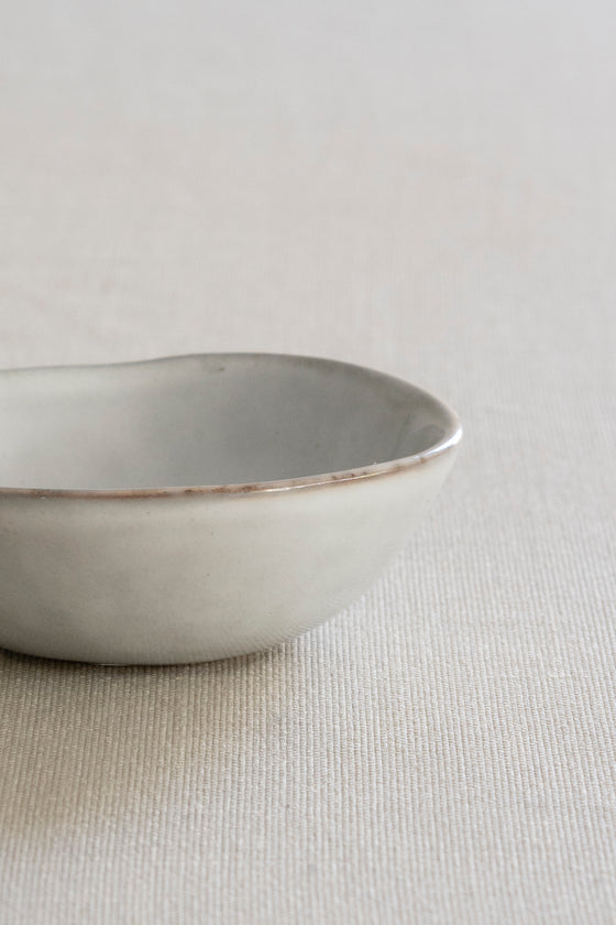 Organic bowl light grey, Ø 8 cm