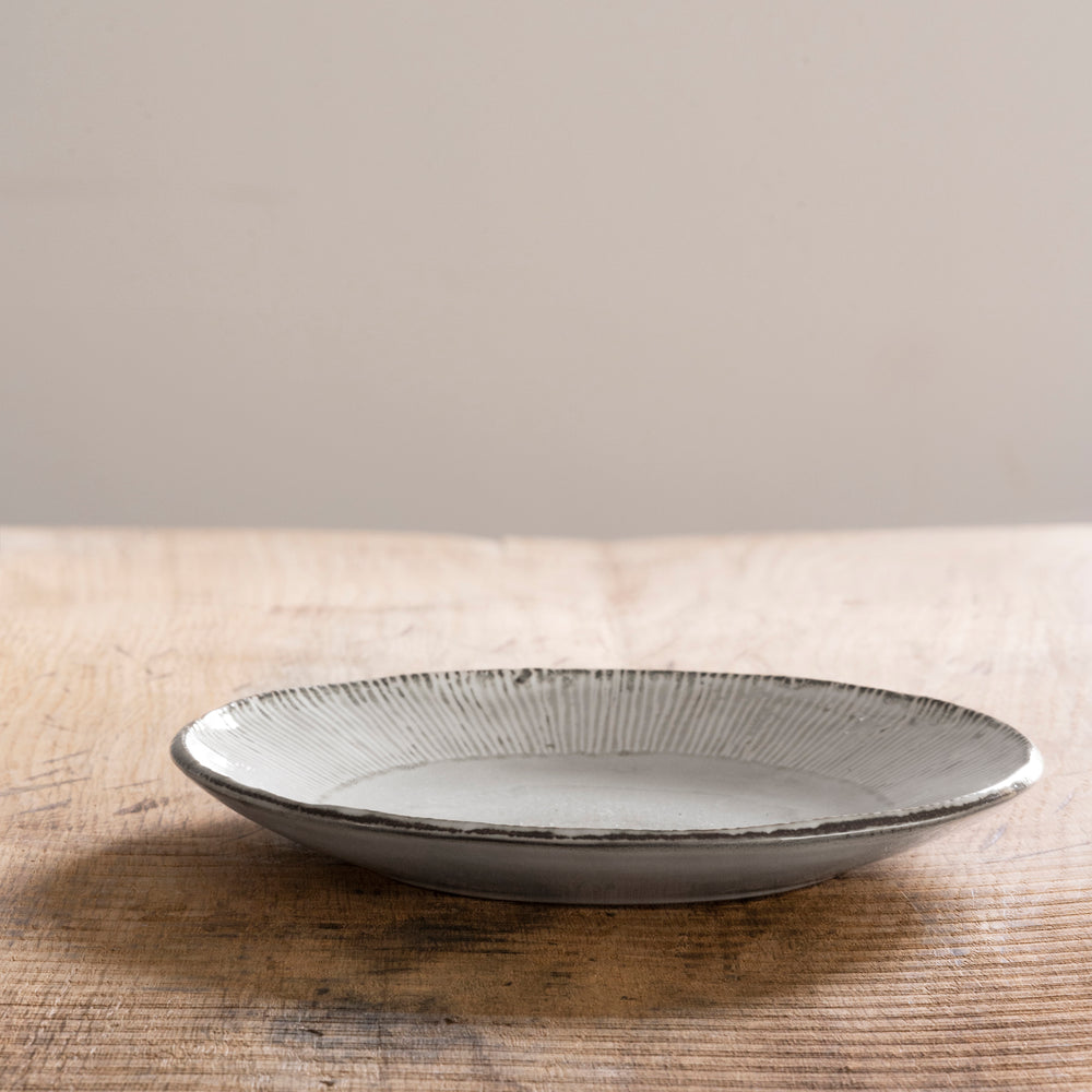 
                      
                        Organic plate light grey, Ø 21.5 cm
                      
                    