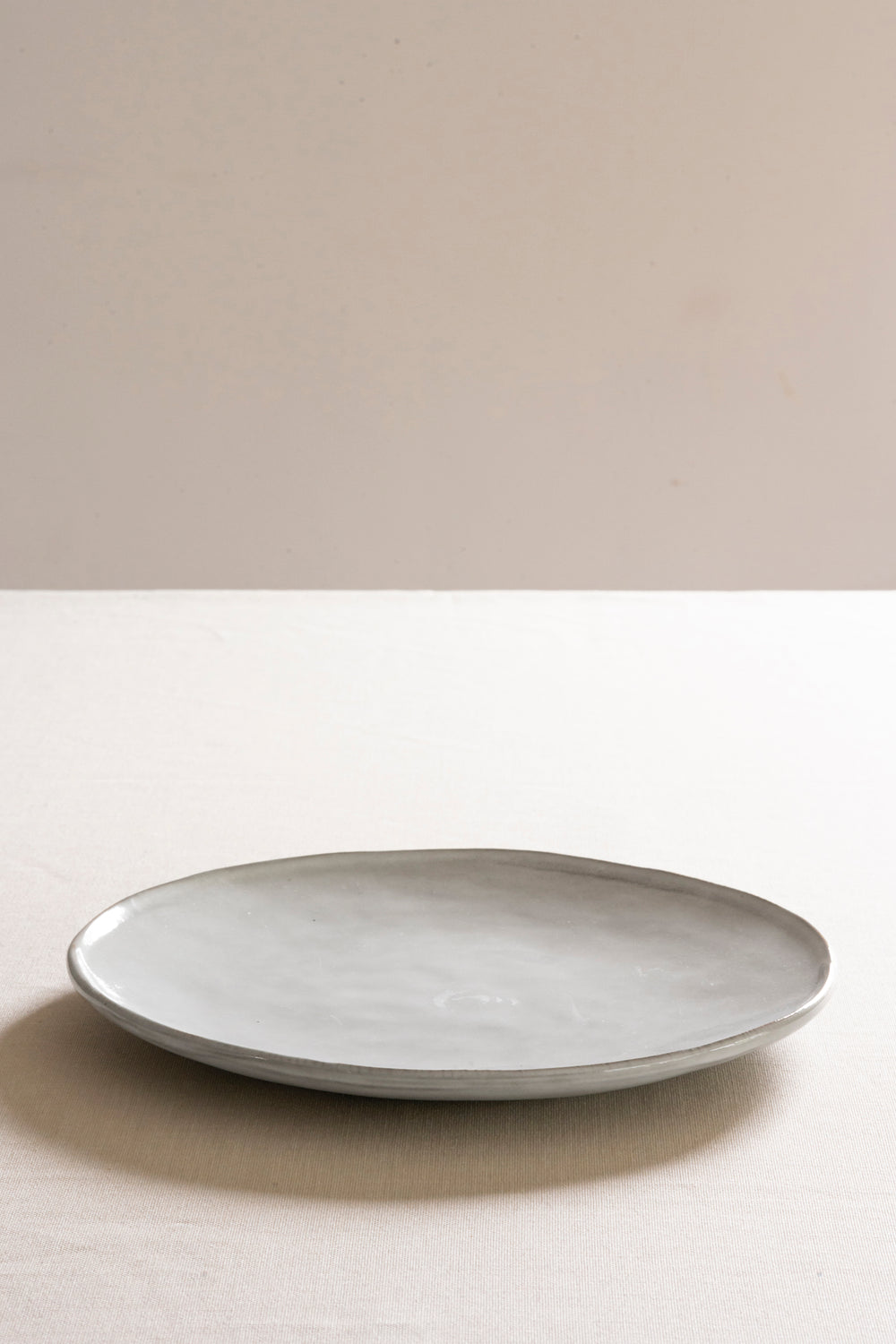 Organic plate light grey, Ø 26.5 cm