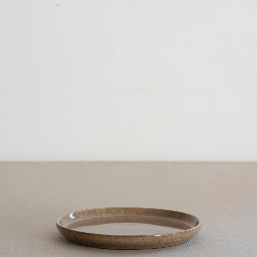 
                      
                        Serenity plate camel, Ø 18 cm
                      
                    