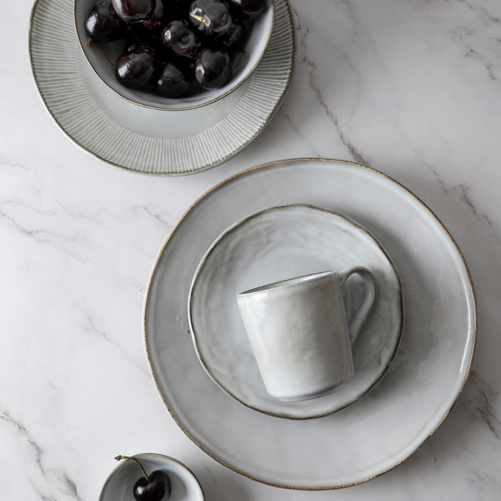 
                      
                        Organic plate light grey, Ø 17 cm
                      
                    