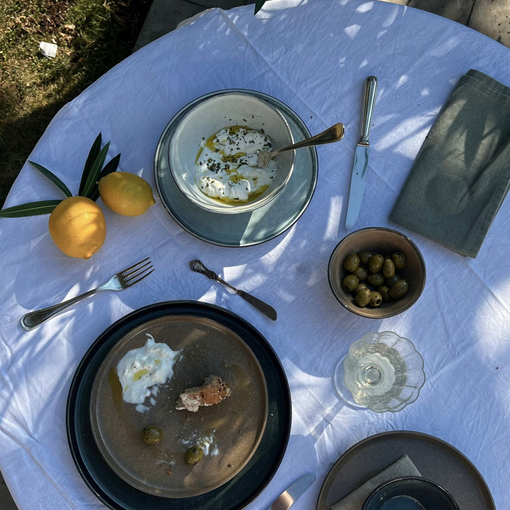 
                      
                        Serenity plate grey, Ø 21 cm
                      
                    